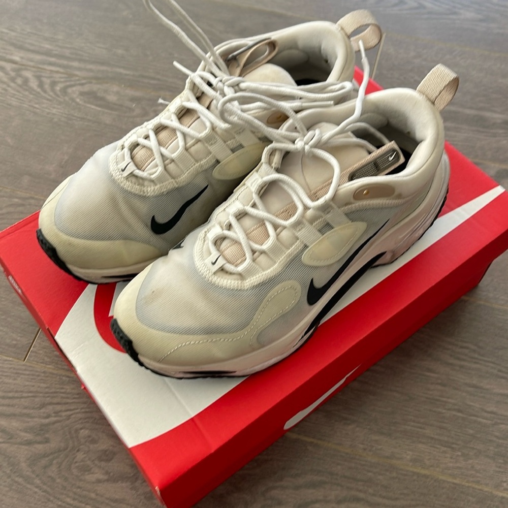 Spark Sneakers size 8